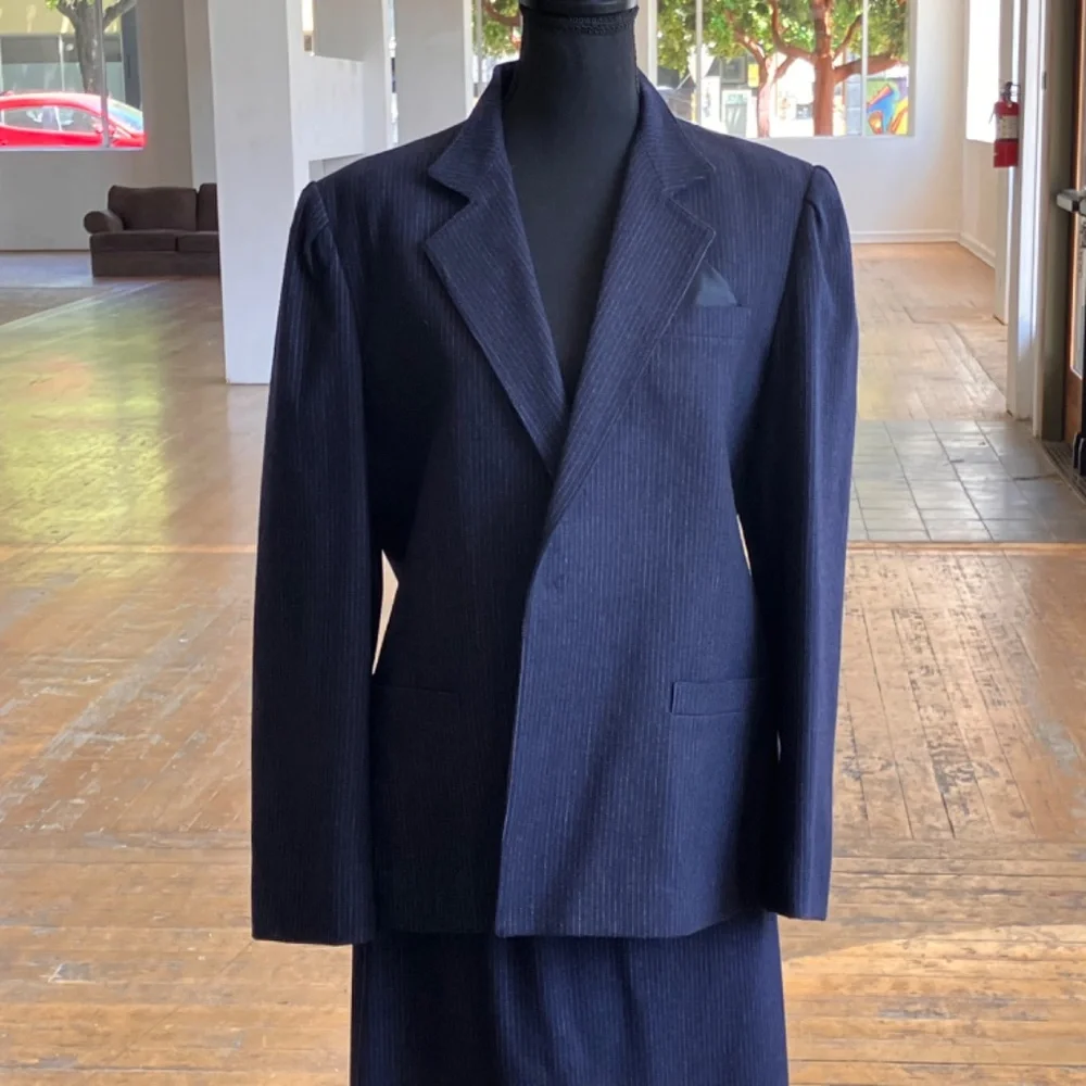 Vintage navy pinstriped skirt suit - Picture 2 of 14